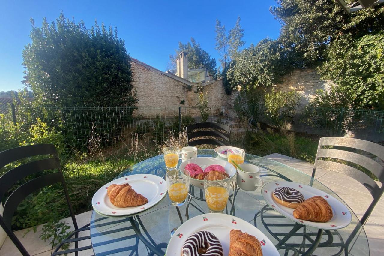 Roche Blanche - Terrasse Et Parking Apartment Nimes Luaran gambar