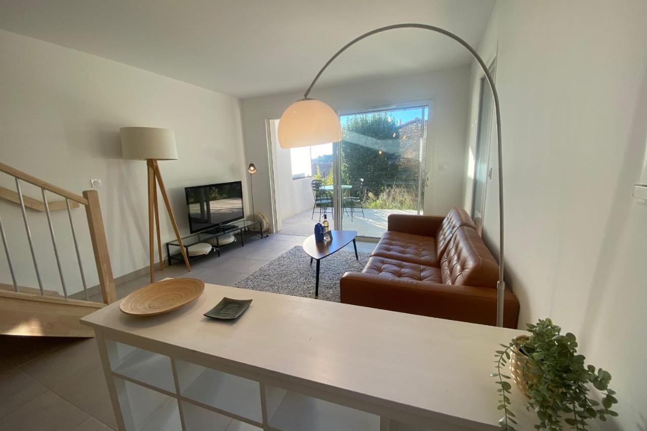 Roche Blanche - Terrasse Et Parking Apartment Nimes Luaran gambar