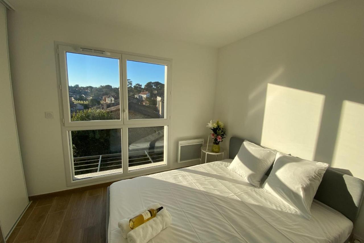 Roche Blanche - Terrasse Et Parking Apartment Nimes Luaran gambar