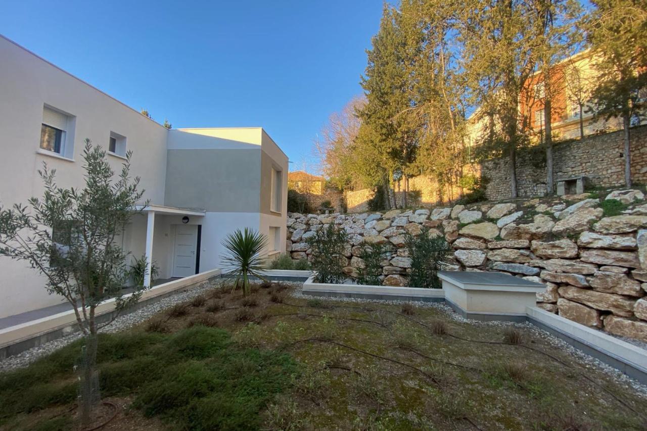 Roche Blanche - Terrasse Et Parking Apartment Nimes Luaran gambar